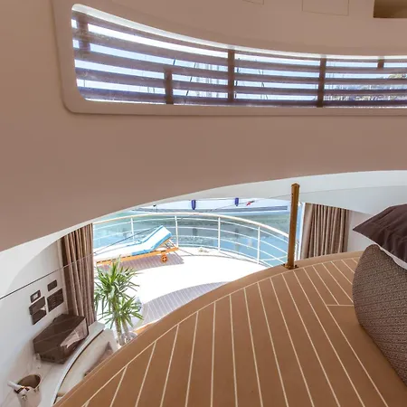 Luxury Floating - Πλωτό κατάλυμα