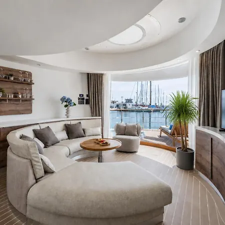 Hotel na wodzie Luxury Floating -