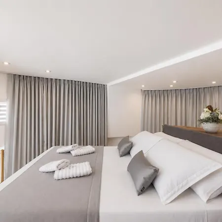 Luxury Floating - Hotel na wodzie *
