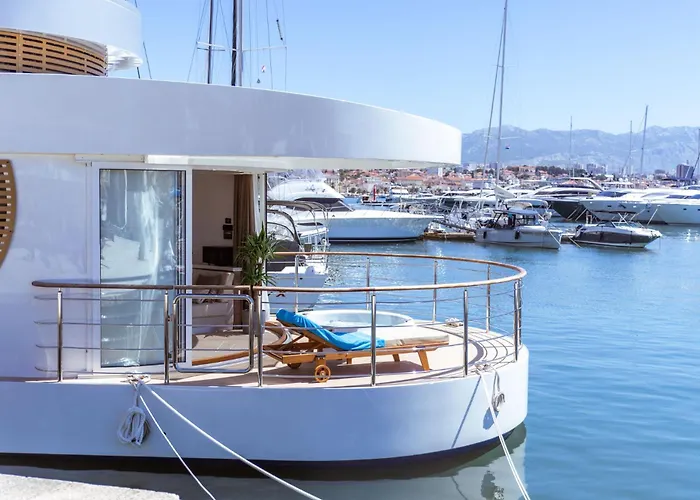 Luxury Floating - Ботель Сплит