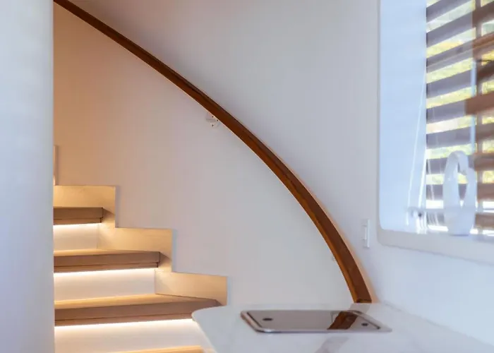 Ботель Luxury Floating - *