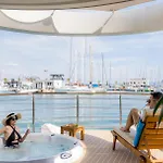 Luxury Floating - *