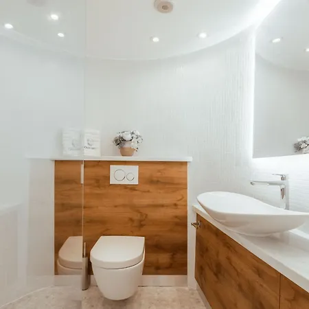 Luxury Floating - * Split