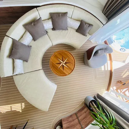 Luxury Floating - * Split